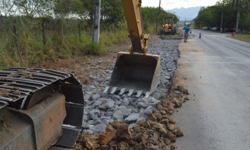 Porto Real realiza nova etapa das obras da ciclofaixa da Av. Renato Monteiro